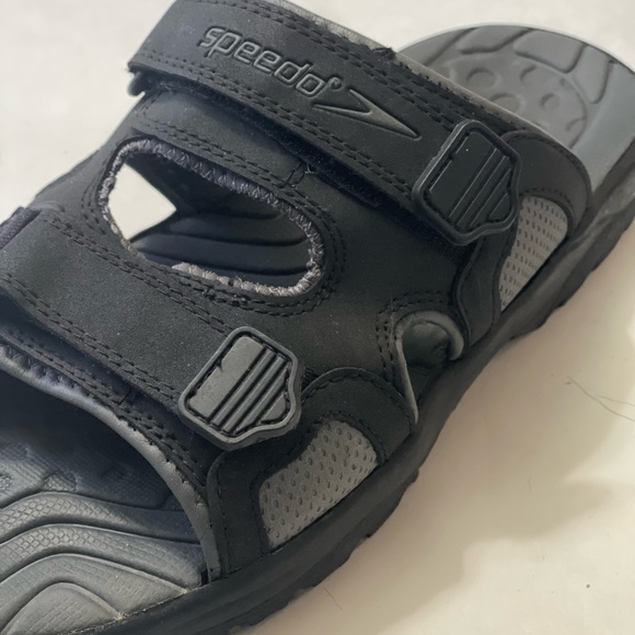 Speedo - Picture 3 of 6